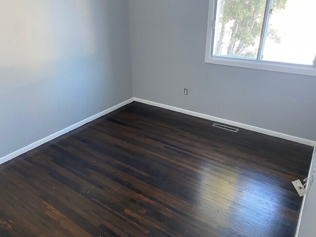 Building Photo - 386 1st Ave SE