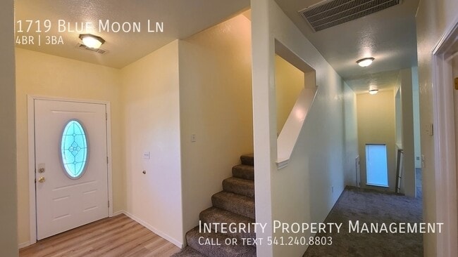 Building Photo - 1719 Blue Moon Ln