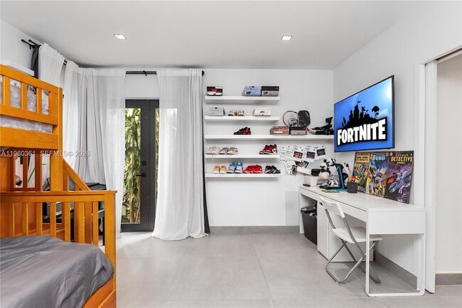 Building Photo - 63 SW 31st Rd