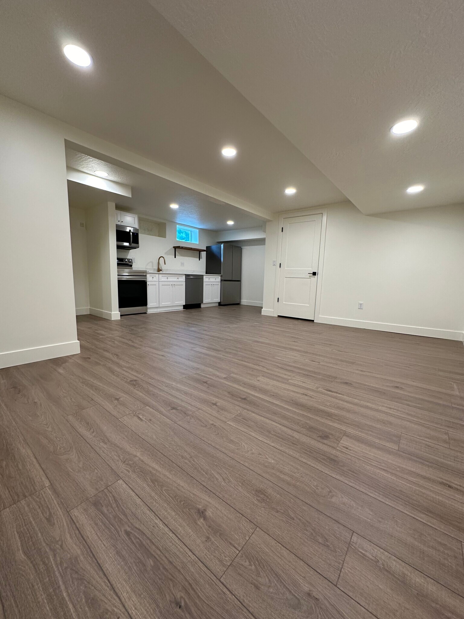 Building Photo - 2161 S Nowell Cir
