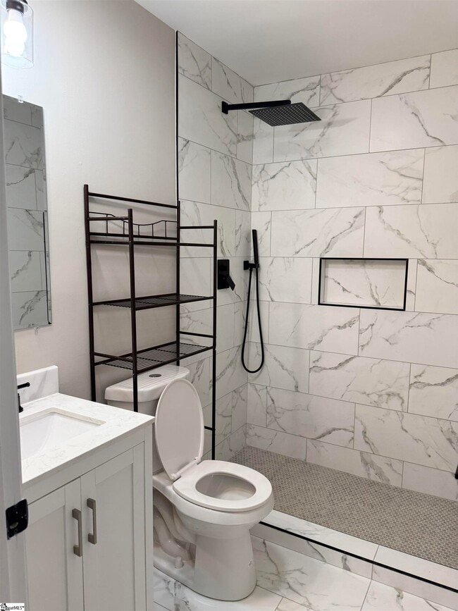 Building Photo - 36 Spinnaker Ct