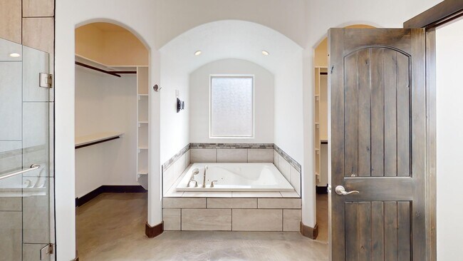 Building Photo - Partially Furnished Home