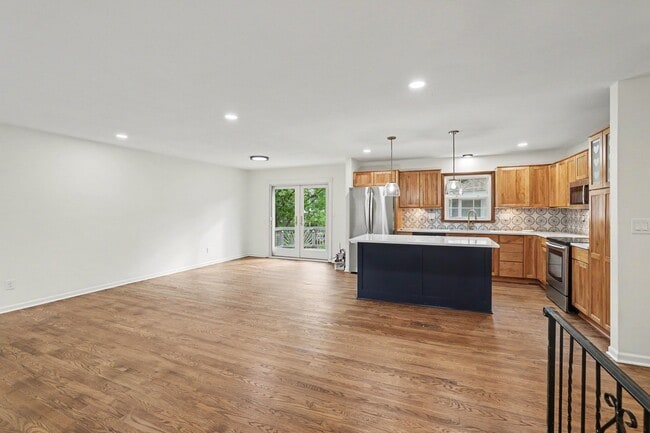 Building Photo - 9603 Knox Dr