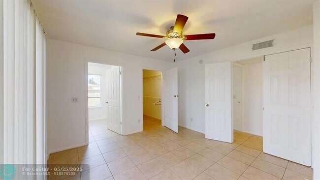Building Photo - 1705 Palm Cove Blvd