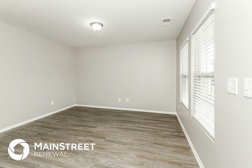 Building Photo - 1816 Rustic Barn Dr