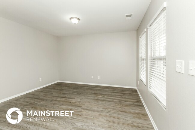 Building Photo - 1816 Rustic Barn Dr
