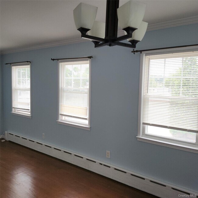 Building Photo - 90 Hildreth Pl
