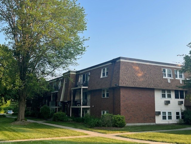 Building Photo - 80 Damon Rd