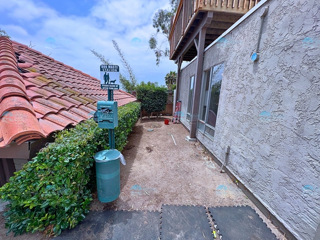 Building Photo - 1 Bedroom Just Minutes to Beach in Oceanside West of the 5!