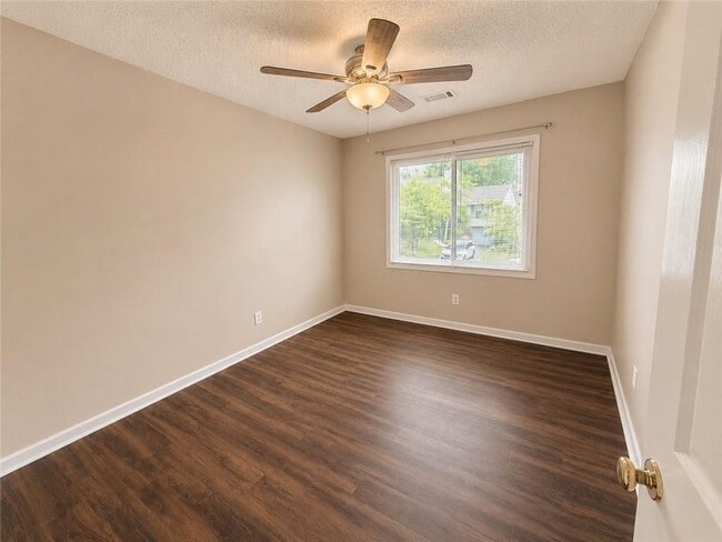 Building Photo - 5065 Sand Wedge Cir
