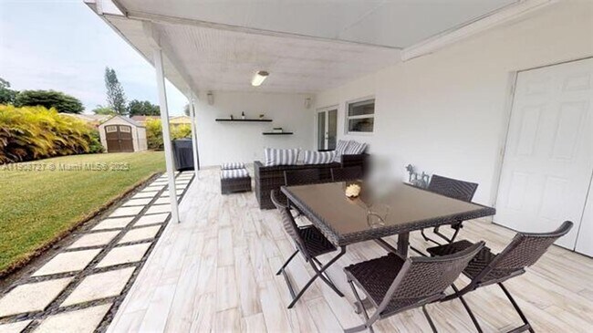 Building Photo - 10805 SW 156th Terrace