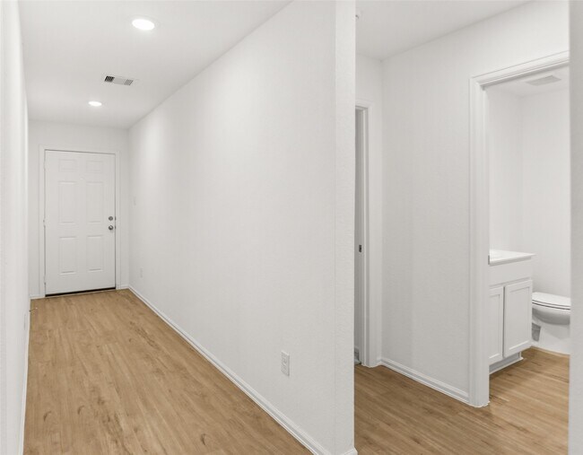 Building Photo - 4627 Sterling Pr Trl