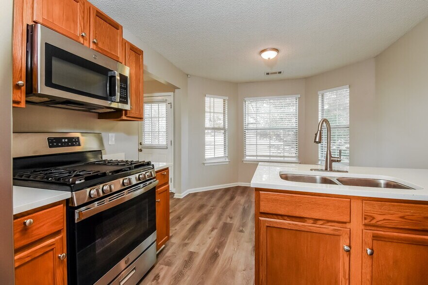 Building Photo - 6967 Fields Dr