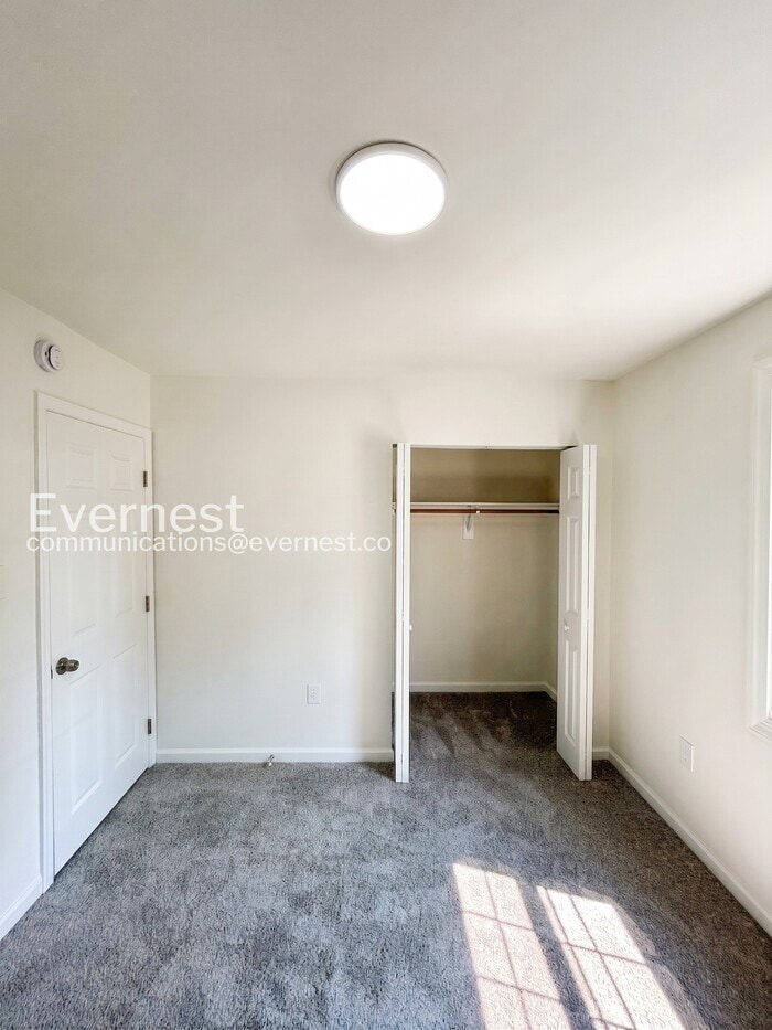 Building Photo - 503 N 30th St
