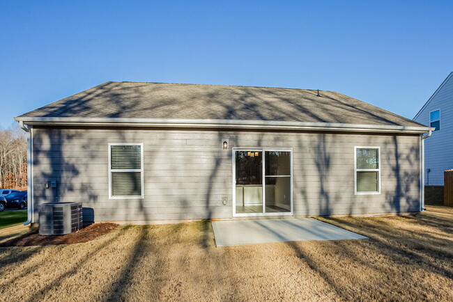 Building Photo - 217 Colonial Reserve Ave