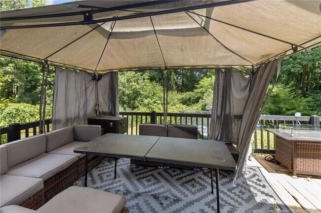 Building Photo - 3532 Kelburn Dr