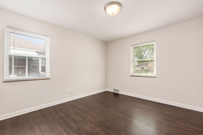 Building Photo - 336 E Weisheimer Rd