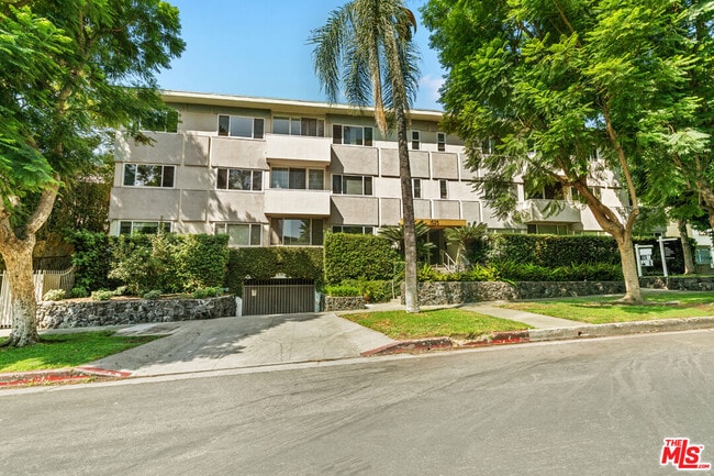 Building Photo - 1525 Hayworth Ave
