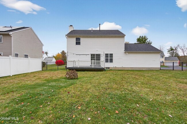 Building Photo - 716 Adams Cir