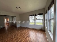 Building Photo - 1024 Elysian Ave