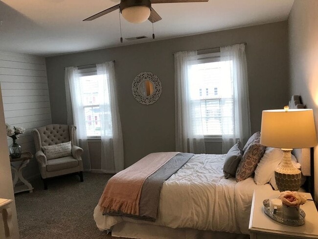 Building Photo - Welcome to Carolina Forest!