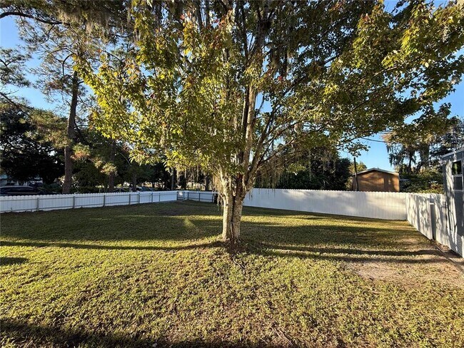 Building Photo - 1605 8th St