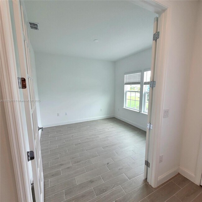 Building Photo - 4155 Acoma Dr