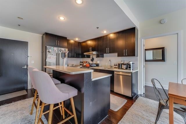 Building Photo - 1100 Maxwell Ln