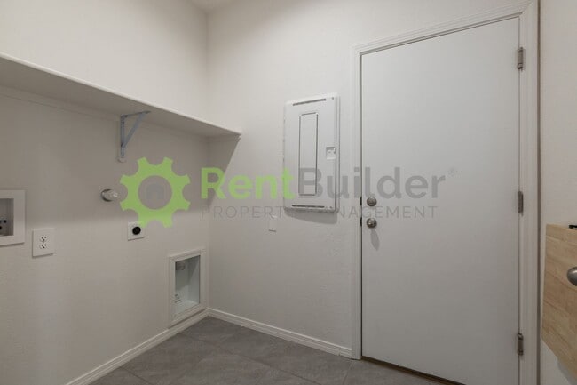 Building Photo - CALL US TODAY AT (505) 808-6467 TO SCHEDULE A CONVENIENT SHOWING