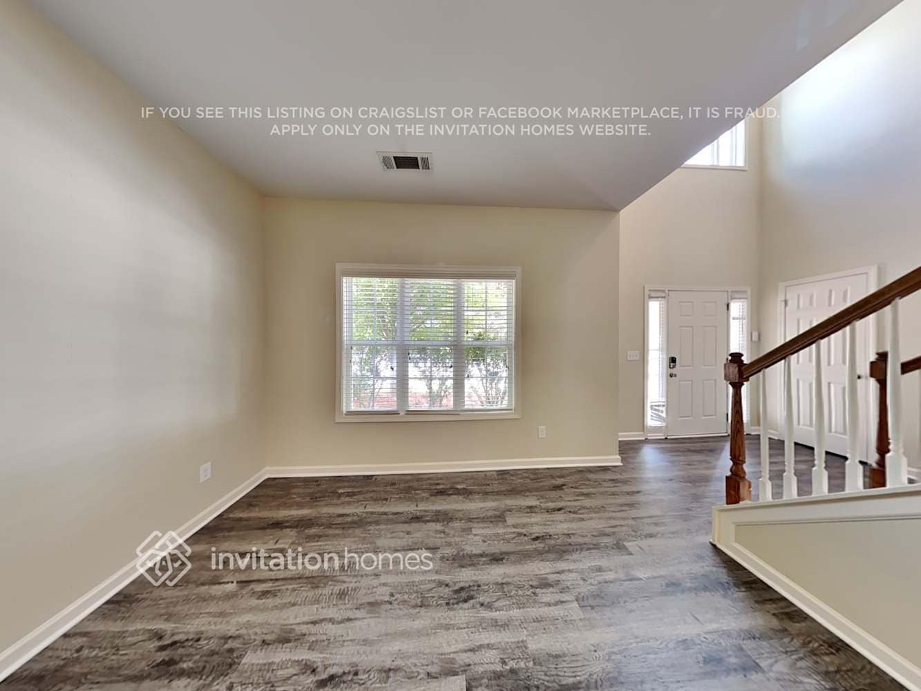 Building Photo - 2450 Freemont St