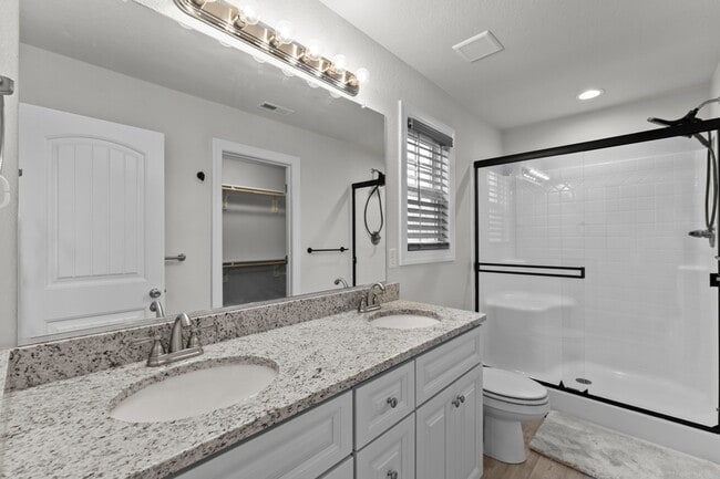 Building Photo - 824 Somb Moore Ways