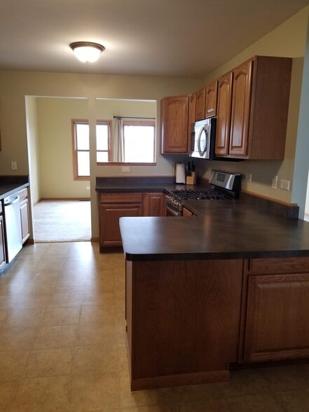 Building Photo - 5809 Fieldstone Trl