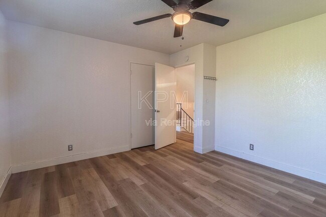 Building Photo - 2828 Smoke Tree Cir