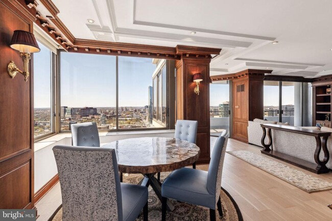Building Photo - 202-10 W Rittenhouse Square