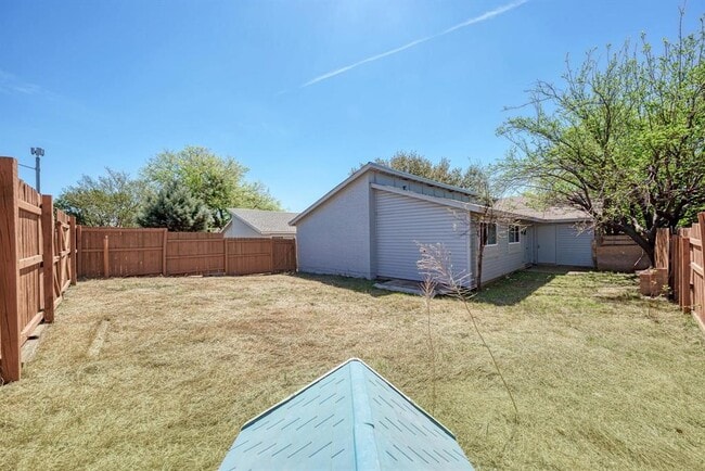 Building Photo - 1117 W Rundberg Ln