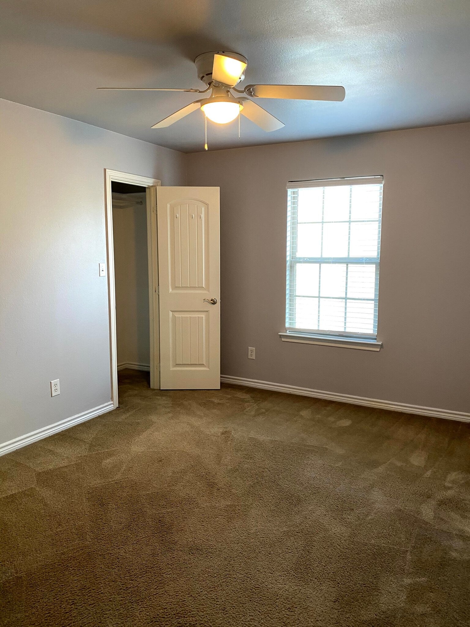 Building Photo - 904-906 Parkplace Ridge