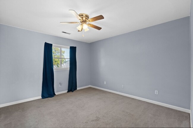 Building Photo - Now Allowing 1 small dog under 30Lbs - Spacious 2 bed/2 bath Deer Creek Villas-Surfside