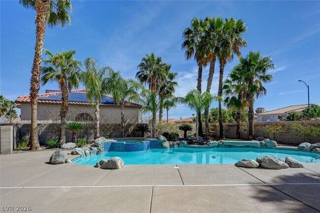 Building Photo - 3800 Beacon Point St