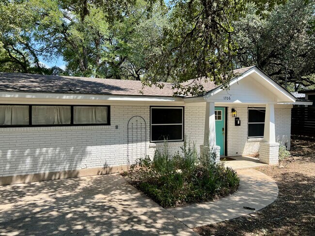 Primary Photo - 1706 Virginia Ave