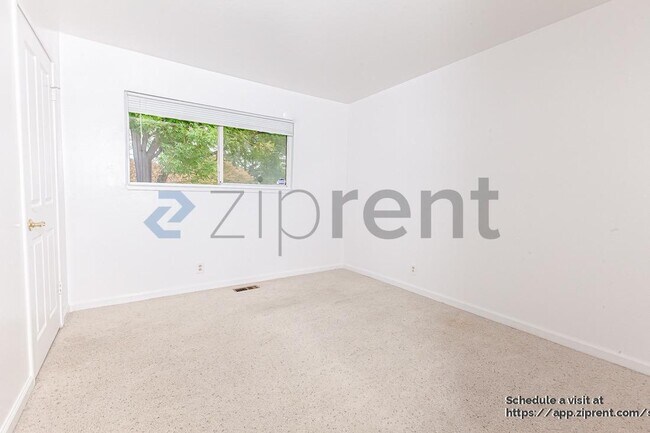 Building Photo - 3040 Blane Way