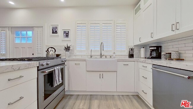 Building Photo - 2229 Oak Glen Pl