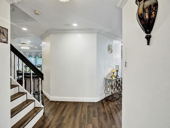 Building Photo - 613 NW 135th Terrace