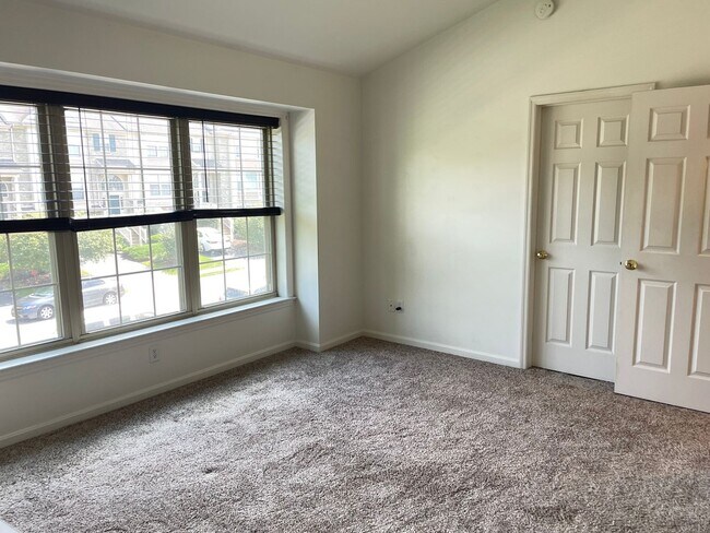 Building Photo - Beautiful Luxury Townhome in Lancaster