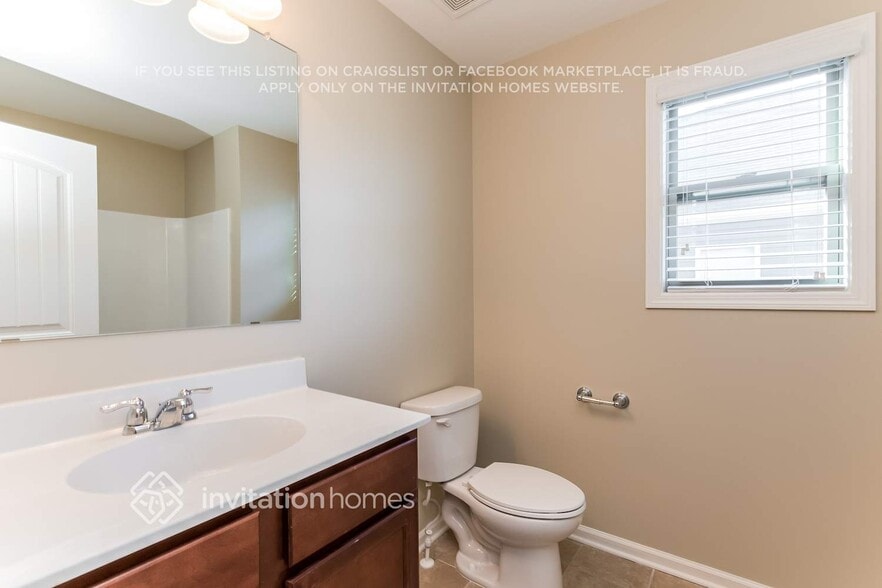 Building Photo - 5735 Aspen Dr