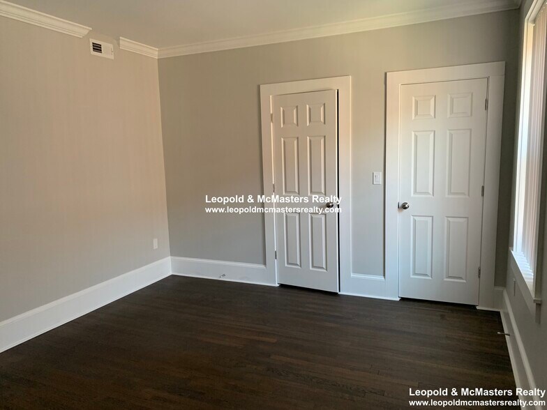 Building Photo - 130 Longwood Ave