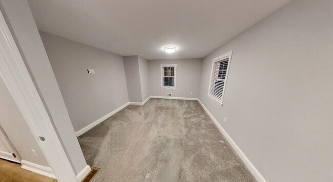 Building Photo - 99 Conlyn Ave