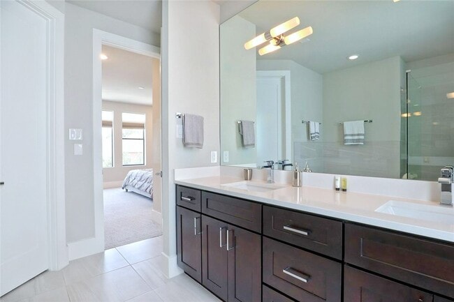 Building Photo - 2123 Arabelle St