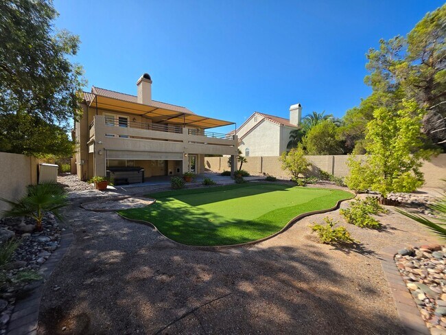 Building Photo - Spacious Home in the Heart of Green Valley