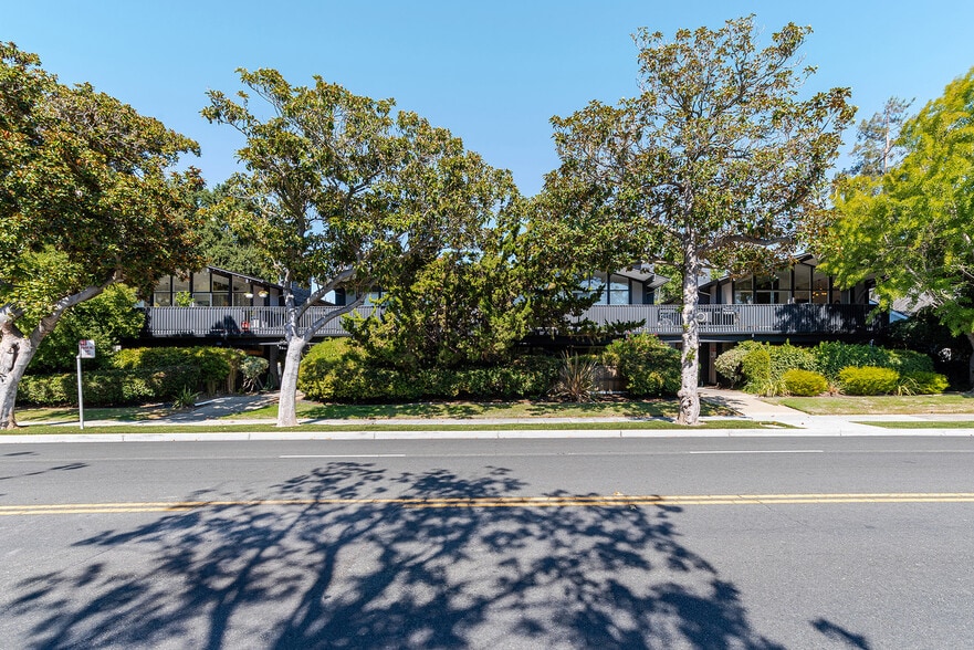 Building Photo - 801 Middlefield Rd