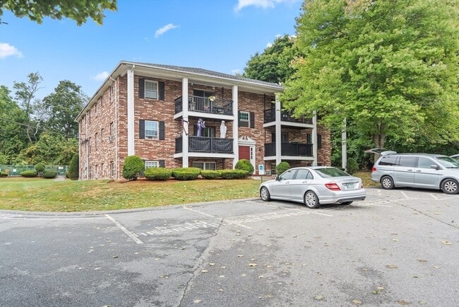 Building Photo - 5 Walker Rd